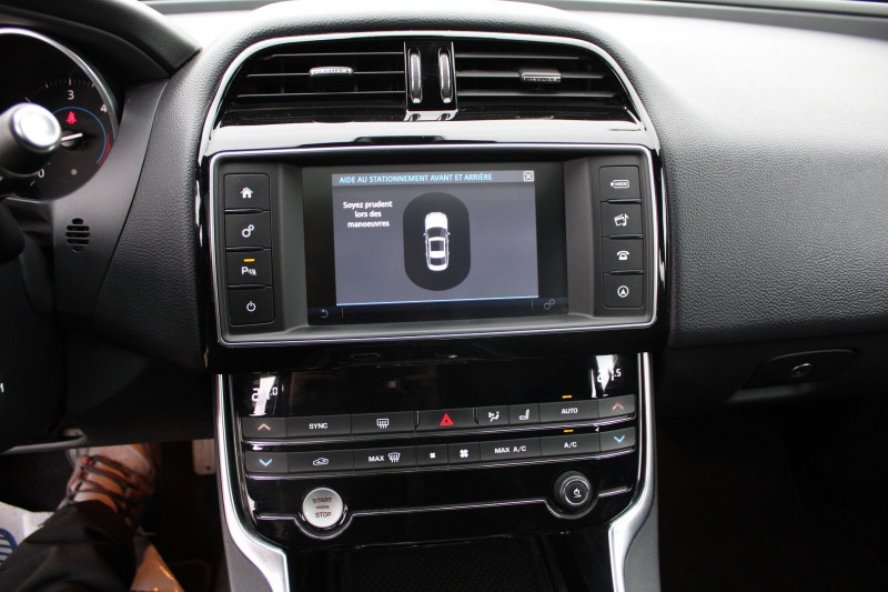 Photo 13 de l'offre de JAGUAR XE 2.0D 180CH R-SPORT à 16500€ chez Bougel transactions
