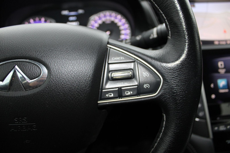 Photo 11 de l'offre de INFINITI Q50 EXECUTIVE 2L2 D 170 CV GPS 3D FULL LED USB JA 17 BLUETOOTH RÃGULATEUR BOITE AUTO à 14900€ chez Bougel transactions