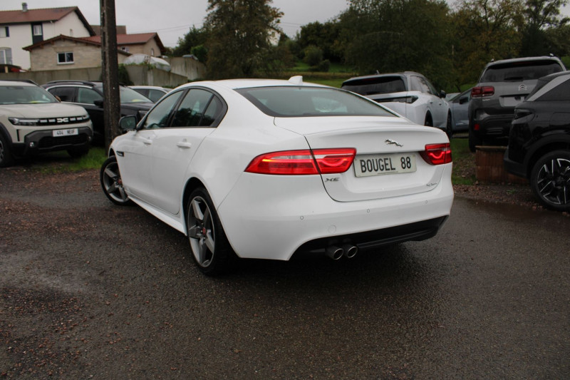 Photo 3 de l'offre de JAGUAR XE 2.0D 180CH R-SPORT à 16500€ chez Bougel transactions