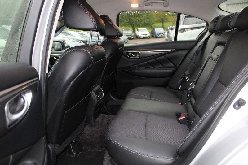 Photo 9 de l'offre de INFINITI Q50 EXECUTIVE 2L2 D 170 CV GPS 3D FULL LED USB JA 17 BLUETOOTH RÃGULATEUR BOITE AUTO à 14900€ chez Bougel transactions