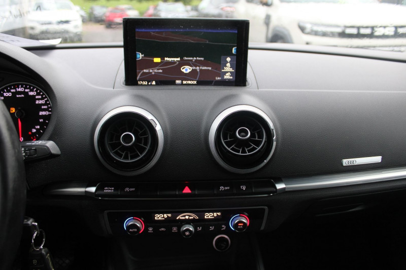 Photo 12 de l'offre de AUDI A3 SPORTBACK 2L TDI 150 AMBITION GPS 3D XÃNON+LEDS CLIM USB JA 17 RADAR BLUETOOTH RÃGULATEUR à 11990€ chez Bougel transactions
