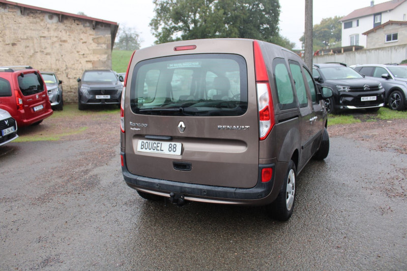 Photo 2 de l'offre de RENAULT KANGOO III 1L2 TCE 115 CV CONFORT CLIM BLUETOOTH AUDIO ABS FAMILY BOITE 6V  5 PLACES à 10990€ chez Bougel transactions