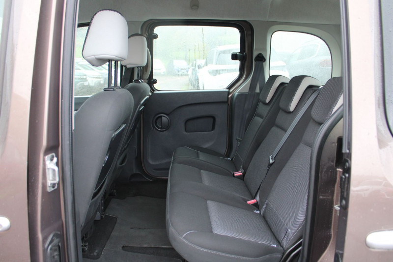 Photo 9 de l'offre de RENAULT KANGOO III 1L2 TCE 115 CV CONFORT CLIM BLUETOOTH AUDIO ABS FAMILY BOITE 6V  5 PLACES à 10990€ chez Bougel transactions