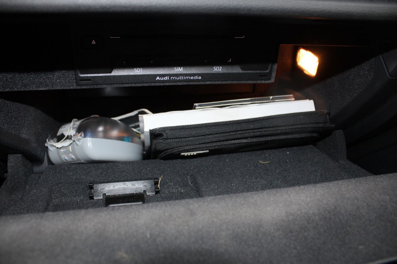 Photo 16 de l'offre de AUDI A3 SPORTBACK 2L TDI 150 AMBITION GPS 3D XÃNON+LEDS CLIM USB JA 17 RADAR BLUETOOTH RÃGULATEUR à 11990€ chez Bougel transactions