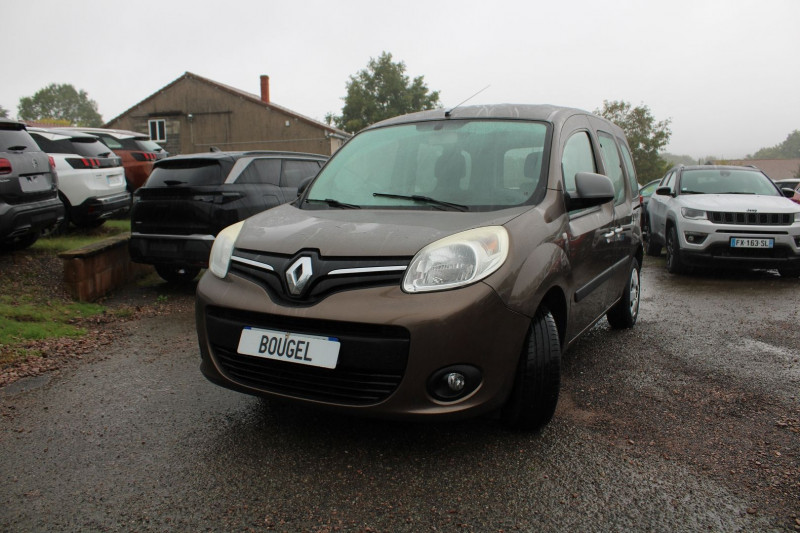 Photo 4 de l'offre de RENAULT KANGOO III 1L2 TCE 115 CV CONFORT CLIM BLUETOOTH AUDIO ABS FAMILY BOITE 6V  5 PLACES à 10990€ chez Bougel transactions
