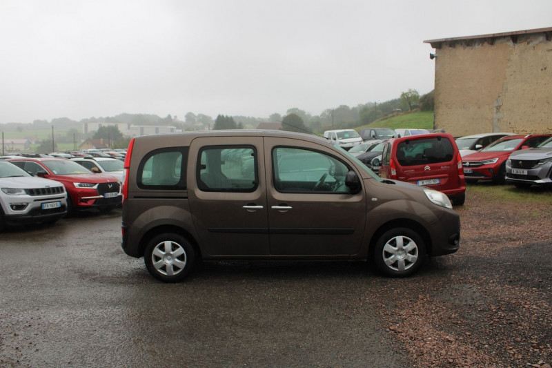 Photo 5 de l'offre de RENAULT KANGOO III 1L2 TCE 115 CV CONFORT CLIM BLUETOOTH AUDIO ABS FAMILY BOITE 6V  5 PLACES à 10990€ chez Bougel transactions