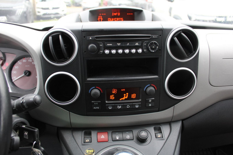Photo 13 de l'offre de CITROEN BERLINGO III MULTISPACE 1L6 HDI 110 CV DIESEL RÃGULATEUR CLIM AUTO ABS JANTES ALU  MODUTOP à 10900€ chez Bougel transactions