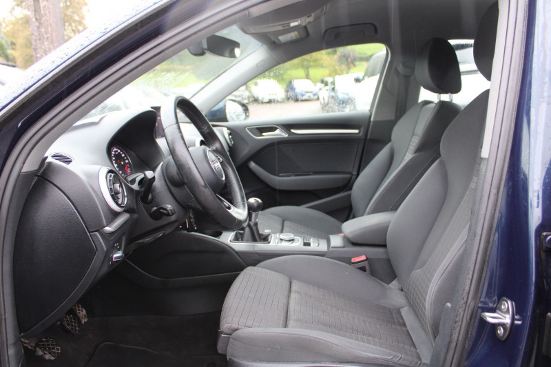 Photo 8 de l'offre de AUDI A3 SPORTBACK 2L TDI 150 AMBITION GPS 3D XÃNON+LEDS CLIM USB JA 17 RADAR BLUETOOTH RÃGULATEUR à 11990€ chez Bougel transactions