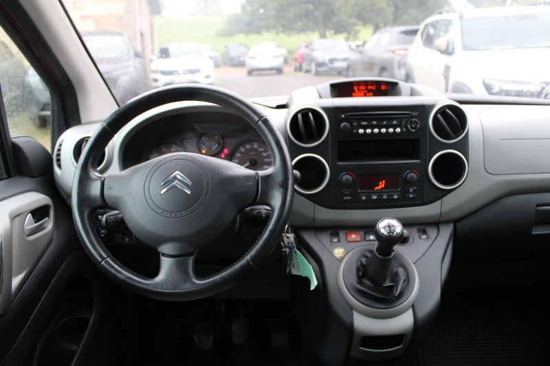 Photo 10 de l'offre de CITROEN BERLINGO III MULTISPACE 1L6 HDI 110 CV DIESEL RÃGULATEUR CLIM AUTO ABS JANTES ALU  MODUTOP à 10900€ chez Bougel transactions