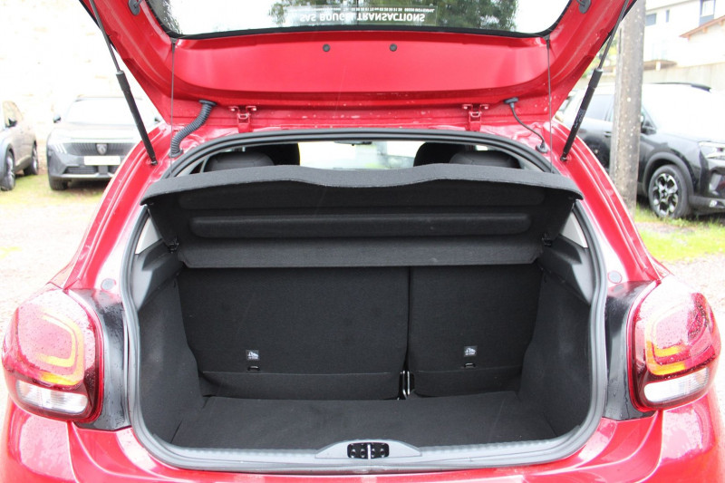 Photo 6 de l'offre de CITROEN C3 PHASE 4 SHINE 110 CV  GPS 3D CAMÃRA JA 16 AUDIO USB FULL LED RÃGULATEUR BOITE AUTO EAT-6 à 14500€ chez Bougel transactions