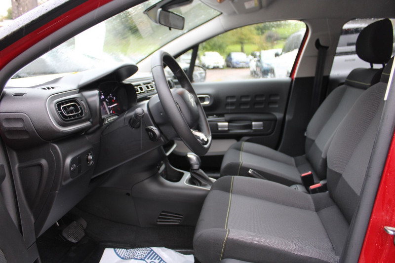 Photo 8 de l'offre de CITROEN C3 PHASE 4 SHINE 110 CV  GPS 3D CAMÃRA JA 16 AUDIO USB FULL LED RÃGULATEUR BOITE AUTO EAT-6 à 14500€ chez Bougel transactions