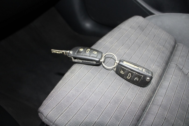 Photo 15 de l'offre de AUDI A3 SPORTBACK 2L TDI 150 AMBITION GPS 3D XÃNON+LEDS CLIM USB JA 17 RADAR BLUETOOTH RÃGULATEUR à 11990€ chez Bougel transactions