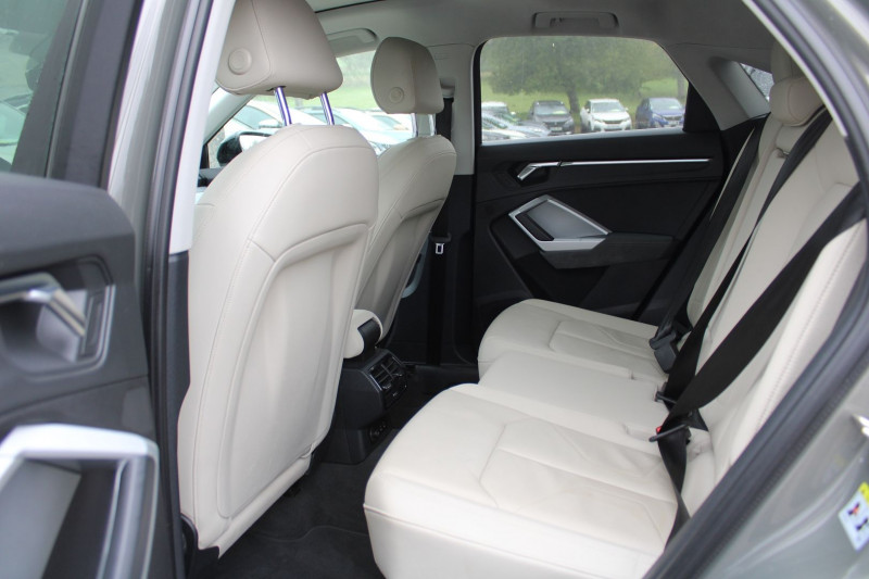 Photo 11 de l'offre de AUDI Q3 SPORTBACK BUSINESS LINE 35 TFSI 150 CV GPS 3D CAMÃRA USB JA 18 PK HIVER FULL LED TOIT PANO à 29990€ chez Bougel transactions