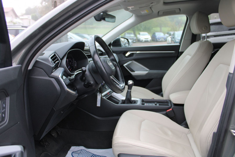 Photo 10 de l'offre de AUDI Q3 SPORTBACK BUSINESS LINE 35 TFSI 150 CV GPS 3D CAMÃRA USB JA 18 PK HIVER FULL LED TOIT PANO à 29990€ chez Bougel transactions