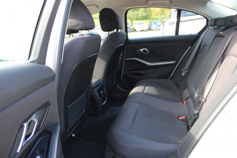 Photo 9 de l'offre de BMW SERIE 3 (G20) 320 DA LOUNGE 190 CV "X-DRIVE" GPS 3D CAMÃRA JA 18 FULL LED I-COKPIT BOITE AUTO à 26500€ chez Bougel transactions