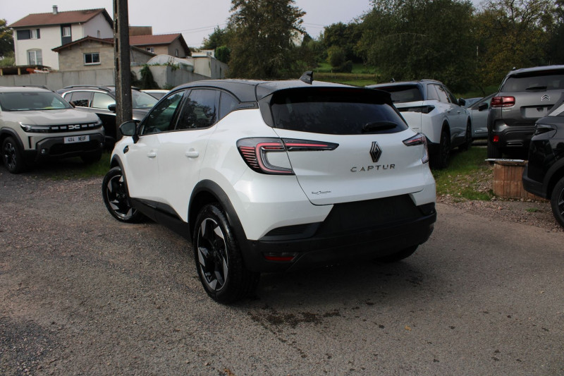 Photo 3 de l'offre de RENAULT CAPTUR 5 TCE 160 CV TECHNO HYBRIDE GPS 3D CAMÃRA USB JA 18 I-COKPIT FULL LED BOITE AUTO à 25990€ chez Bougel transactions