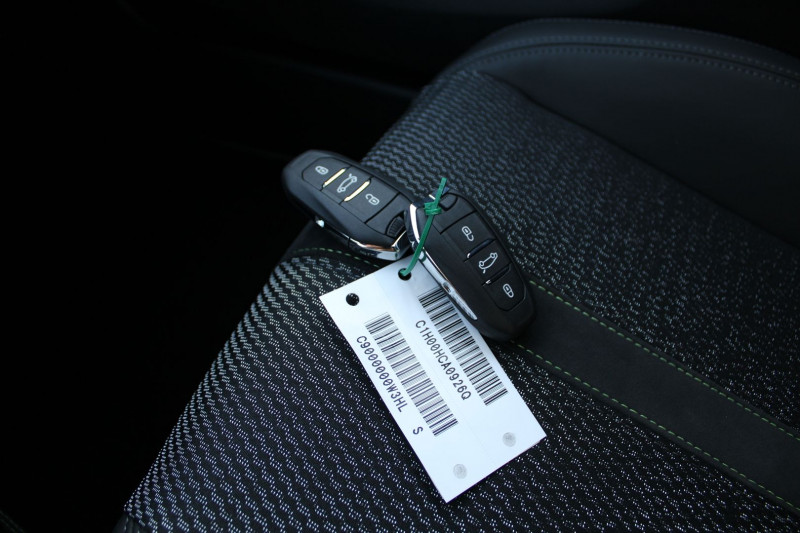 Photo 16 de l'offre de PEUGEOT 308 PHASE 4 GT BLUEHDI 130 EAT8 BOITE AUTO CUIR CAMÃRA 180 JANTES 18 REGULATEUR ADAPTATIF à 29500€ chez Bougel transactions