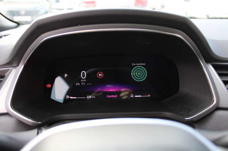 Photo 16 de l'offre de RENAULT CAPTUR 5 TCE 160 CV TECHNO HYBRIDE GPS 3D CAMÃRA USB JA 18 I-COKPIT FULL LED BOITE AUTO à 25990€ chez Bougel transactions