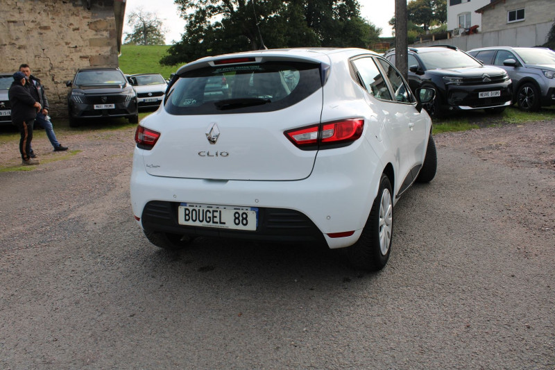Photo 2 Renault CLIO 4 AFFAIRE 1L5 DCI AIR GPS MEDIANAV CLIM AUDIO MP3 USB RADAR BLUETOOTH RÃGULATEUR Diesel BLANC GLACIER en vente chez Bougel transactions Photo 2 de l'offre de RENAULT CLIO 4 AFFAIRE 1L5 DCI AIR GPS MEDIANAV CLIM AUDIO MP3 USB RADAR BLUETOOTH RÃGULATEUR à 8990€ chez Bougel transactions