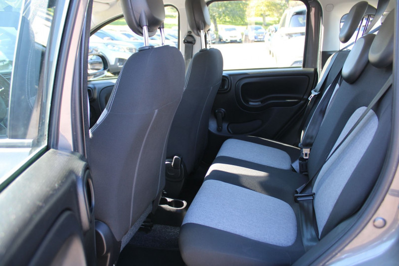 Photo 9 de l'offre de FIAT PANDA III TWIN AIR TURBO 85 CV LOUNGE BLUETOOTH HIFI U-CONNECT RADARS CLIM JANTES ALU ABS à 8900€ chez Bougel transactions