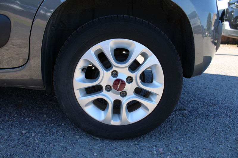 Photo 7 de l'offre de FIAT PANDA III TWIN AIR TURBO 85 CV LOUNGE BLUETOOTH HIFI U-CONNECT RADARS CLIM JANTES ALU ABS à 8900€ chez Bougel transactions