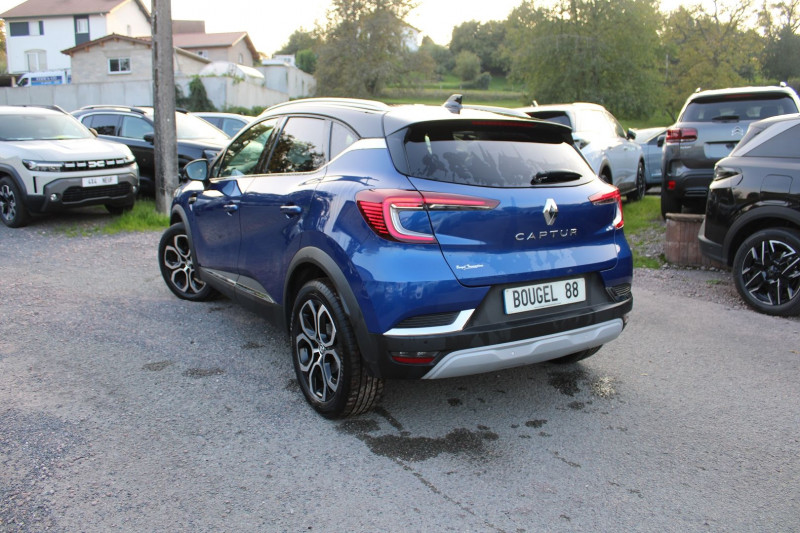 Photo 3 de l'offre de RENAULT CAPTUR 4 TCE 160 CV TECHNO HYBRIDE GPS 3D CAMÃRA USB JA 18 I-COKPIT FULL LED BOITE AUTO à 19990€ chez Bougel transactions