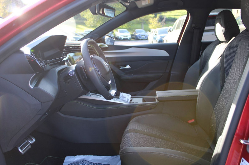 Photo 8 de l'offre de PEUGEOT 308 PHASE 4 GT BLUEHDI 130 EAT8 BOITE AUTO CUIR CAMÃRA 180 JANTES 18 REGULATEUR ADAPTATIF à 29500€ chez Bougel transactions