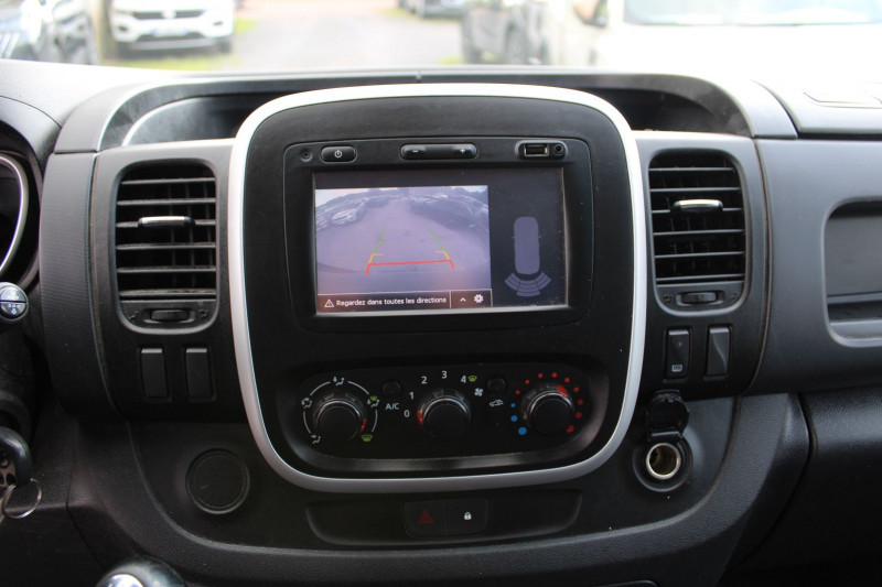 Photo 10 de l'offre de FIAT TALENTO AFFAIRE JTD 120 CV  L2 H1 GPS 3D CAMÃRA CLIM USB ATTELAGE BLUETOOTH RÃGULATEUR à 17800€ chez Bougel transactions