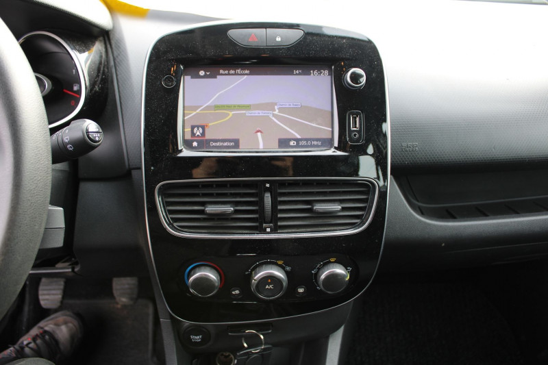 Photo 8 de l'offre de RENAULT CLIO 4 AFFAIRE 1L5 DCI AIR GPS MEDIANAV CLIM AUDIO MP3 USB RADAR BLUETOOTH RÃGULATEUR à 8990€ chez Bougel transactions