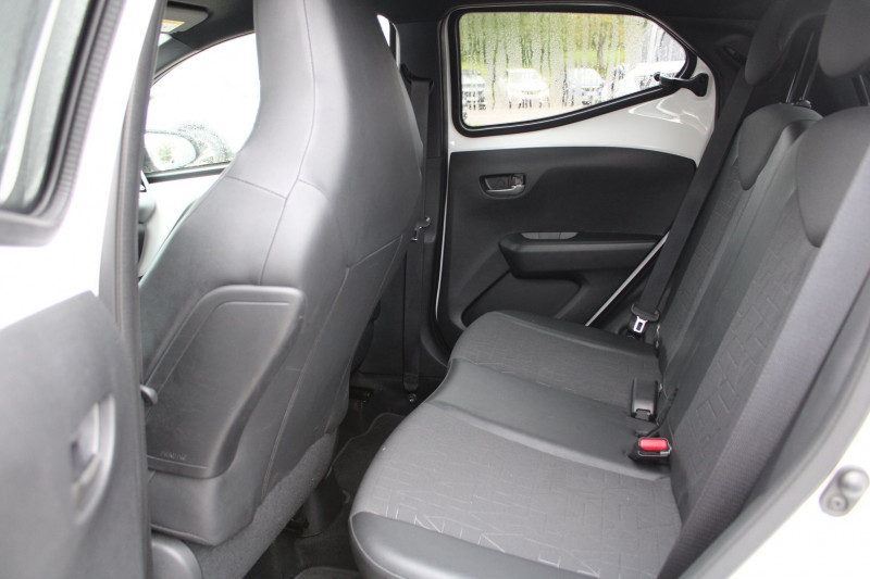Photo 8 de l'offre de TOYOTA AYGO 1.0 VVT-I 72CH X-NIGHT 5P MY21 à 12500€ chez Bougel transactions