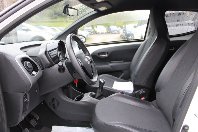Photo 7 de l'offre de TOYOTA AYGO 1.0 VVT-I 72CH X-NIGHT 5P MY21 à 12500€ chez Bougel transactions