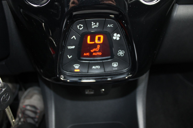 Photo 12 de l'offre de TOYOTA AYGO 1.0 VVT-I 72CH X-NIGHT 5P MY21 à 12500€ chez Bougel transactions