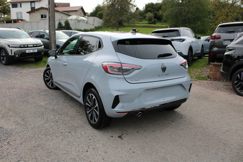 Photo 3 de l'offre de RENAULT CLIO VI TECHNO TCE 90 CV GPS 3D CAMÃRA USB JA 16 I-COKPIT FULL LED BLUETOOTH RÃGULATEUR à 19500€ chez Bougel transactions