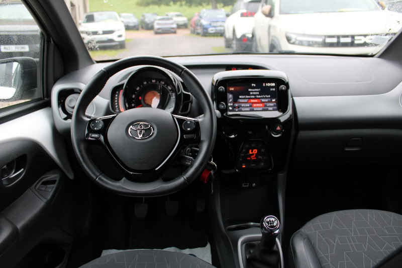Photo 9 de l'offre de TOYOTA AYGO 1.0 VVT-I 72CH X-NIGHT 5P MY21 à 12500€ chez Bougel transactions