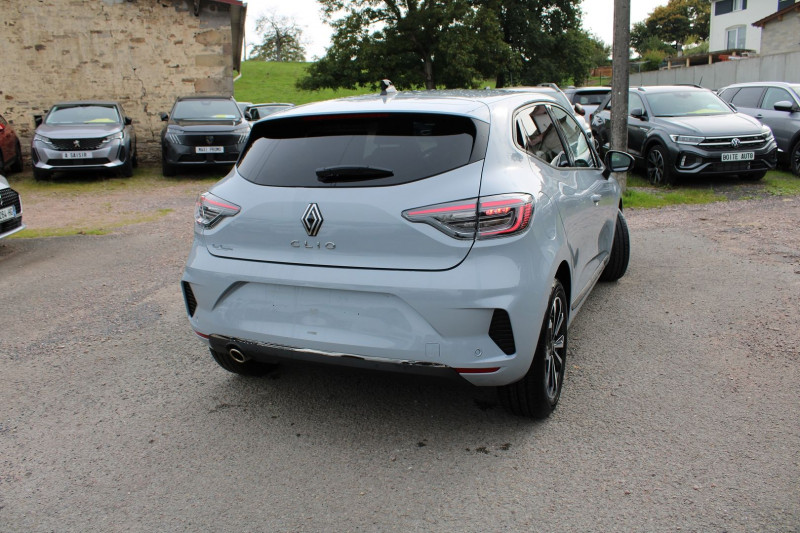 Photo 2 de l'offre de RENAULT CLIO VI TECHNO TCE 90 CV GPS 3D CAMÃRA USB JA 16 I-COKPIT FULL LED BLUETOOTH RÃGULATEUR à 19500€ chez Bougel transactions