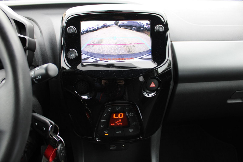 Photo 11 de l'offre de TOYOTA AYGO 1.0 VVT-I 72CH X-NIGHT 5P MY21 à 12500€ chez Bougel transactions