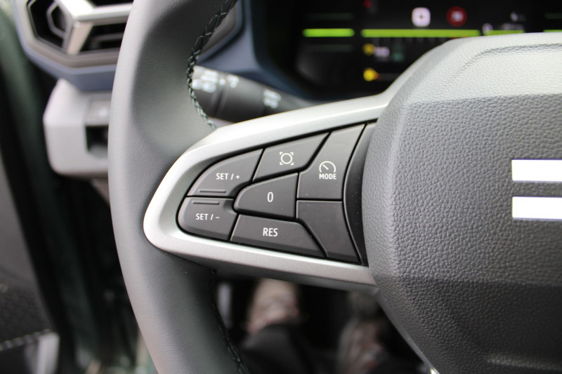 Photo 12 de l'offre de DACIA DUSTER VI EXPRESSION TCE 130 CV "4X4" GPS CARPLAY CAMÃRA AUDIO USB JA 17 I-COKPIT FULL LED à 25990€ chez Bougel transactions