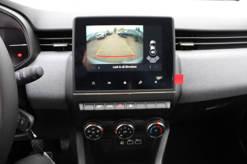 Photo 11 de l'offre de RENAULT CLIO VI BLUE DCI 100 CV EVOLUTION GPS CARPLAY CAMÃRA I-COKPIT USB BLUETOOTH RÃGULATEUR à 20900€ chez Bougel transactions