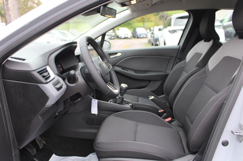 Photo 7 de l'offre de RENAULT CLIO VI BLUE DCI 100 CV EVOLUTION GPS CARPLAY CAMÃRA I-COKPIT USB BLUETOOTH RÃGULATEUR à 20900€ chez Bougel transactions