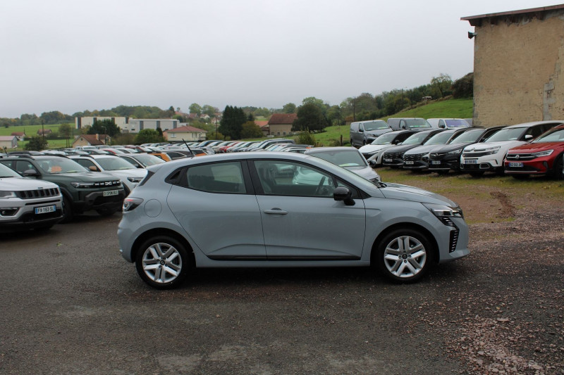 Photo 5 de l'offre de RENAULT CLIO VI BLUE DCI 100 CV EVOLUTION GPS CARPLAY CAMÃRA I-COKPIT USB BLUETOOTH RÃGULATEUR à 20900€ chez Bougel transactions