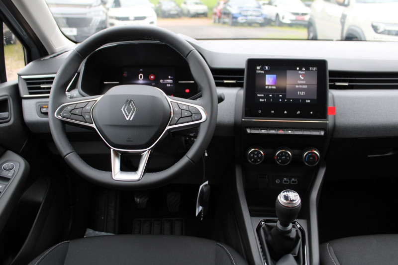 Photo 9 de l'offre de RENAULT CLIO VI BLUE DCI 100 CV EVOLUTION GPS CARPLAY CAMÃRA I-COKPIT USB BLUETOOTH RÃGULATEUR à 20900€ chez Bougel transactions