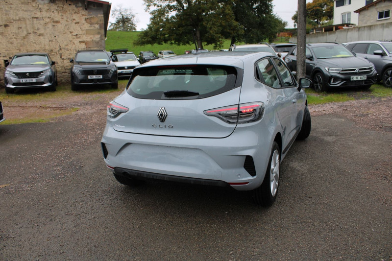 Photo 2 de l'offre de RENAULT CLIO VI BLUE DCI 100 CV EVOLUTION GPS CARPLAY CAMÃRA I-COKPIT USB BLUETOOTH RÃGULATEUR à 20900€ chez Bougel transactions
