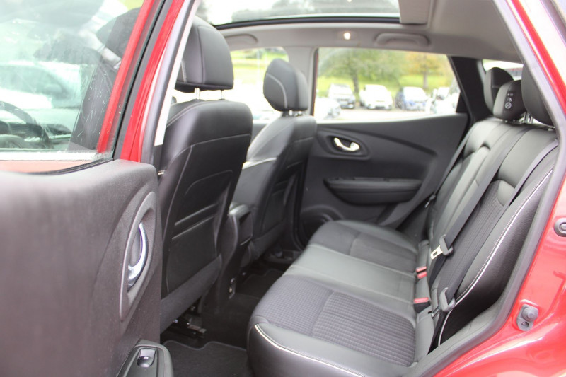 Photo 10 de l'offre de RENAULT KADJAR DCI 110 CV INTENSE BOSE CAMÃRA GPS USB CUIR RÃGULATEUR BLUETOOTH TOIT PANO  BV.6 à 14900€ chez Bougel transactions