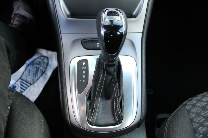 Photo 12 de l'offre de OPEL ASTRA 1L6 CRDI 136 CV EDITION GPS 3D CLIM RE USB RADAR BLUETOOTH RÃGULATEUR BOITE AUTO à 7990€ chez Bougel transactions