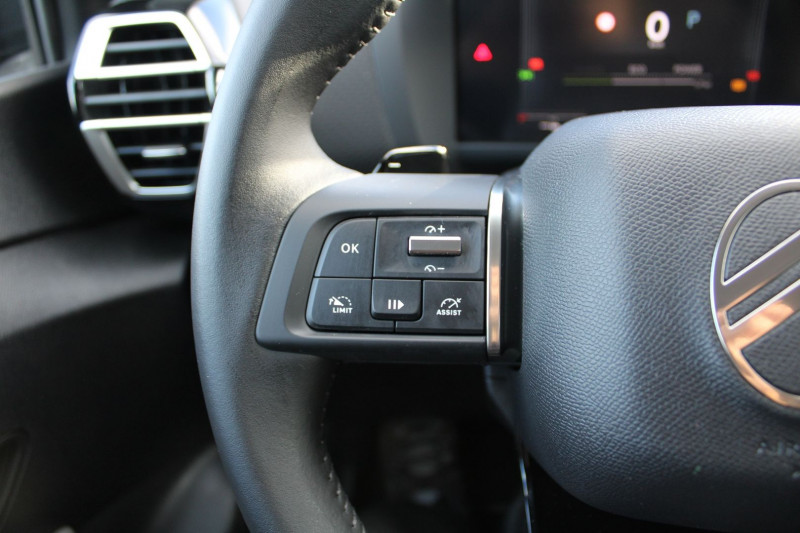Photo 11 de l'offre de CITROEN C4 PHASE 5 COLLECTION HYBRIDE 145 CV GPS 3D CAMÃRA JA 18 I-COKPIT FULL LED BOITE AUTO DCS-6 à 23990€ chez Bougel transactions