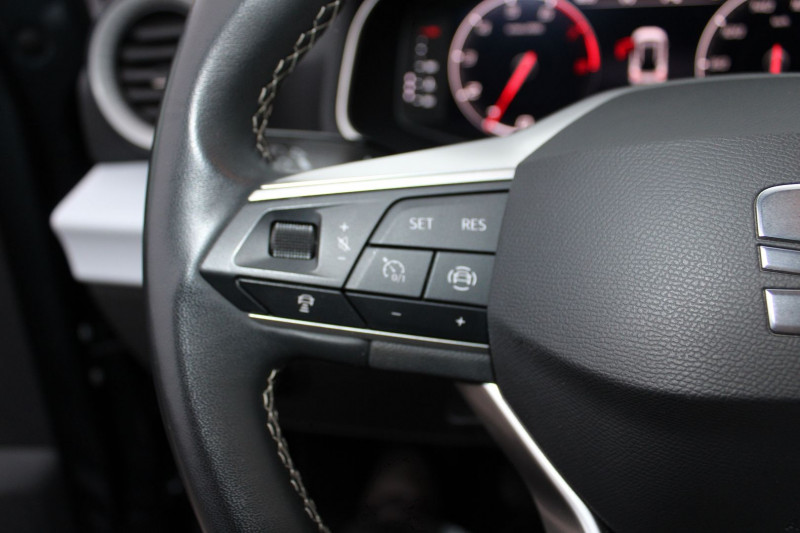 Photo 12 de l'offre de SEAT ARONA II MOVE TSI 110 CV GPS 3D CAMÃRA USB JA 16 I-COKPIT FULL LED PACK HIVER RÃGULATEUR à 16990€ chez Bougel transactions