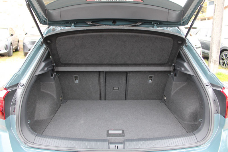 Photo 6 de l'offre de VOLKSWAGEN T-ROC 2L TDI 150 CV R-LINE GPS 3D CAMÃRA FULL LED ATTELAGE I-COKPIT USB BOITE AUTO DSG à 33900€ chez Bougel transactions