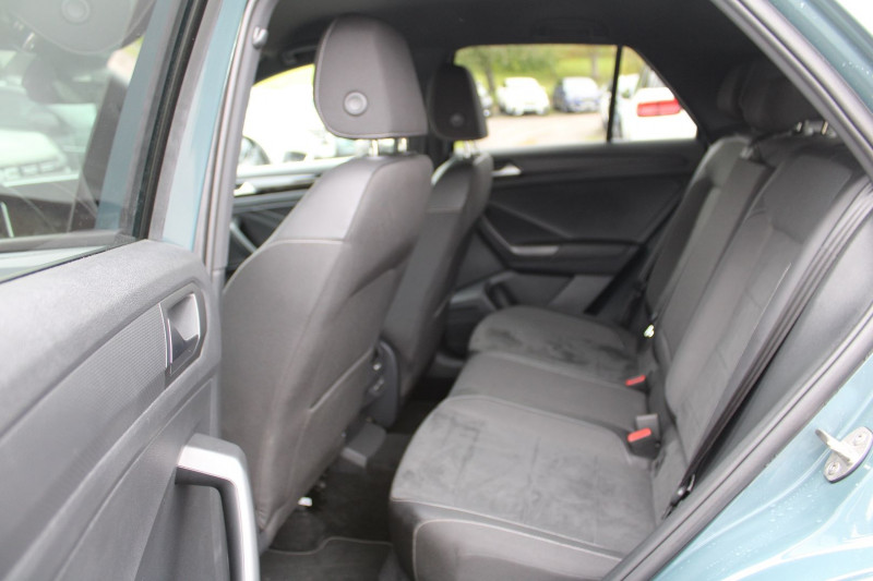 Photo 9 de l'offre de VOLKSWAGEN T-ROC 2L TDI 150 CV R-LINE GPS 3D CAMÃRA FULL LED ATTELAGE I-COKPIT USB BOITE AUTO DSG à 33900€ chez Bougel transactions