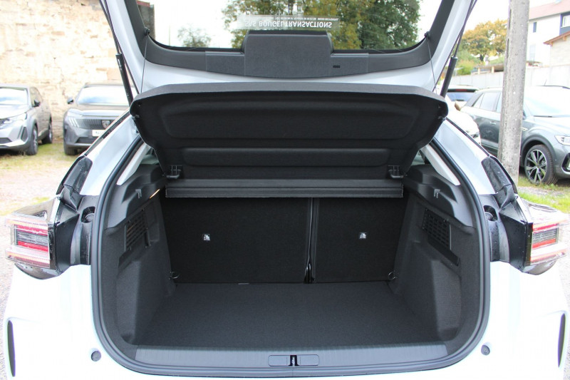 Photo 6 de l'offre de CITROEN C4 PHASE 5 COLLECTION HYBRIDE 145 CV GPS 3D CAMÃRA JA 18 I-COKPIT FULL LED BOITE AUTO DCS-6 à 23990€ chez Bougel transactions