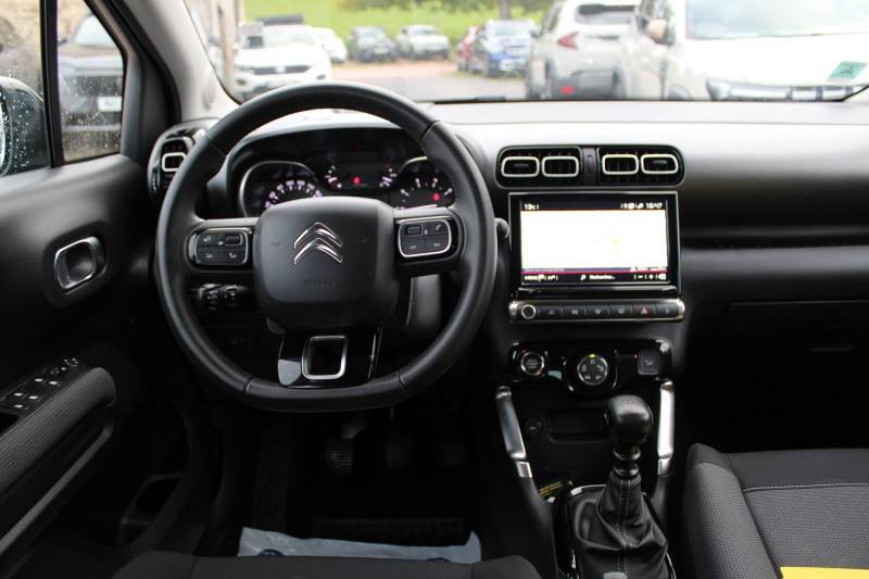 Photo 10 de l'offre de CITROEN C3 AIRCROSS II ESSENCE 110 SHINE MAX CAMÃRA GPS 3D CLIM AUTO GRIPP CONTROL JANTES ALU  USB  BV6 à 15400€ chez Bougel transactions